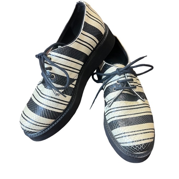 Patriza Pepe Black and White Striped Derby Shoes - Picture 1 of 8